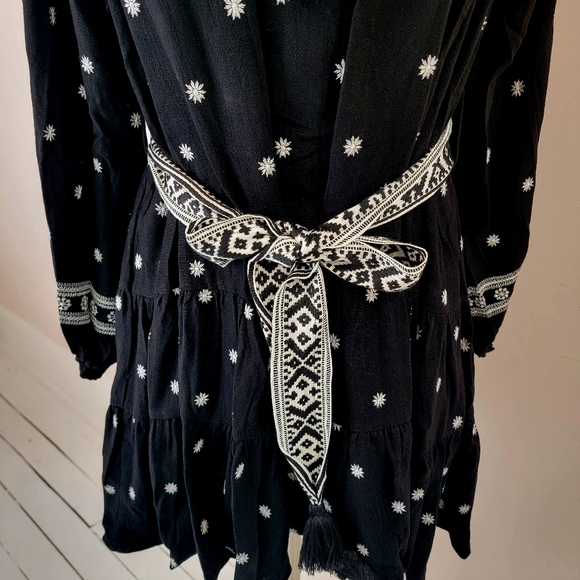 By Together Black and White Dress - Picture 3 of 13